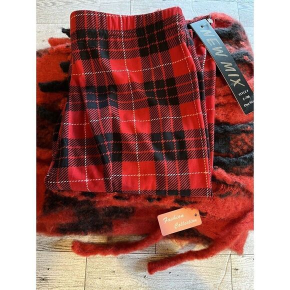 Blanket Scarf Buffalo Plaid Fuzzy Plus Free‎ Leggings (One Size) Red And Black - Picture 1 of 16